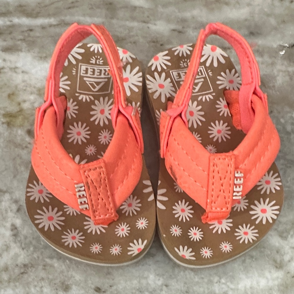 Reef Kids' Floral Orange Sandals